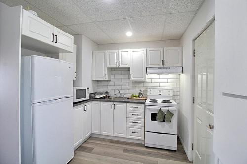 Cuisine - 168 Av. Perrault, Val-D'Or, QC - Indoor Photo Showing Kitchen