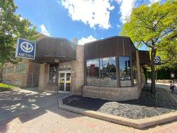 7300 Boul. St-Laurent  Montréal (Rosemont/La Petite-Patrie), QC H2R 2X9