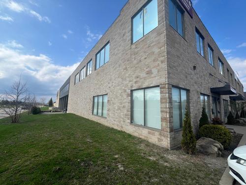 Frontage - 288 Rue Ness, Montréal (Saint-Laurent), QC 