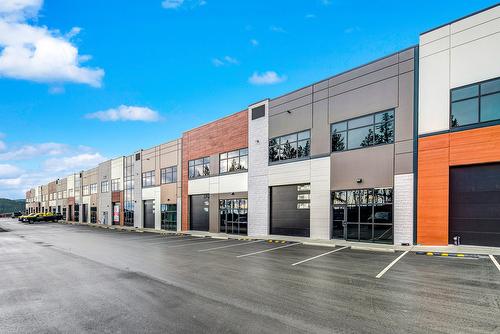 326-4342 West Shore Pkwy, Langford, BC 