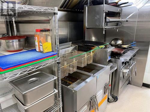 607 Eighth Avenue, Midway, BC 