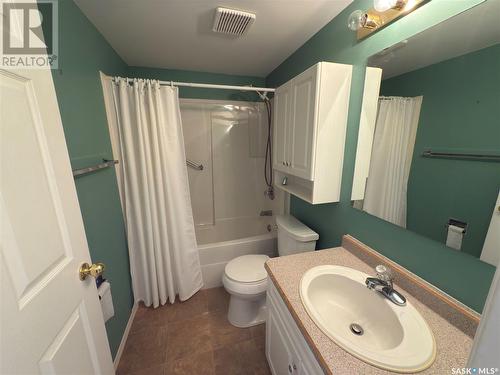 204 544 River Street E, Prince Albert, SK - Indoor Photo Showing Bathroom