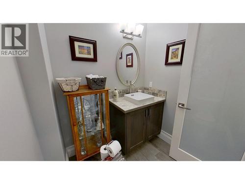 10604 108 Street, Fort St. John, BC - Indoor Photo Showing Bathroom