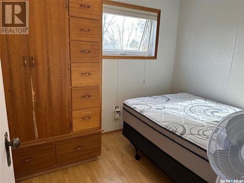 301 Belfast Street, North Portal, SK - Indoor Photo Showing Bedroom