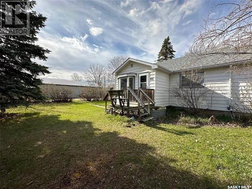 301 Belfast Street, North Portal, SK - Outdoor