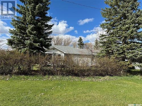 301 Belfast Street, North Portal, SK - Outdoor