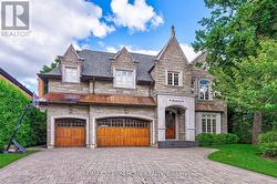 18 HEATHCOTE AVENUE  Toronto, ON M2L 1Y7