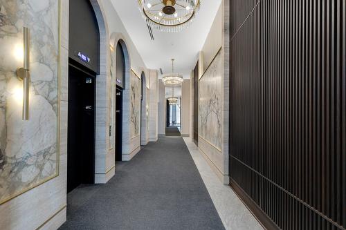 Elevator - Ph2304-950 Rue St-Antoine O., Montréal (Ville-Marie), QC - Indoor Photo Showing Other Room