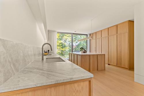Kitchen - 5123 Av. De L'Esplanade, Montréal (Le Plateau-Mont-Royal), QC - Indoor Photo Showing Other Room