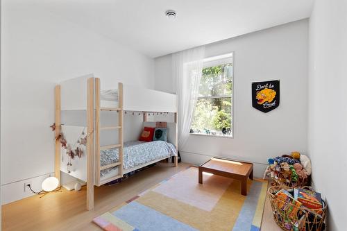 Bedroom - 5123 Av. De L'Esplanade, Montréal (Le Plateau-Mont-Royal), QC - Indoor Photo Showing Bedroom