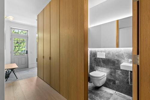 Hall - 5123 Av. De L'Esplanade, Montréal (Le Plateau-Mont-Royal), QC - Indoor Photo Showing Bathroom