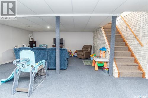 512 4Th Street E, Wynyard, SK - Indoor