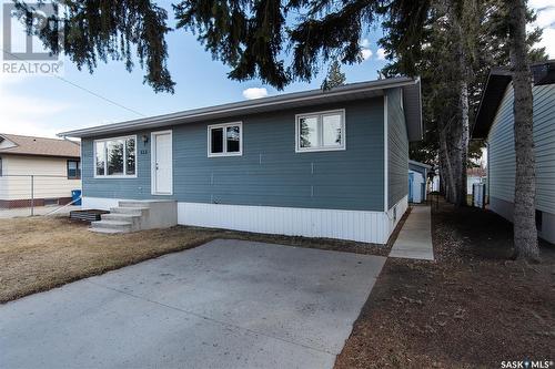 512 4Th Street E, Wynyard, SK - Outdoor