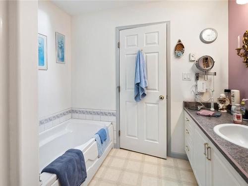 8682 Trans Canada Hwy, Chemainus, BC 