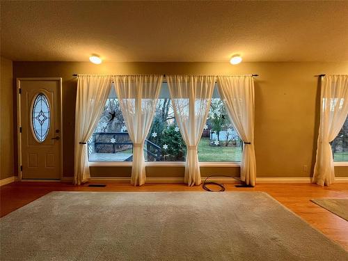 222 Buckingham Street, Boissevain, MB - Indoor Photo Showing Other Room