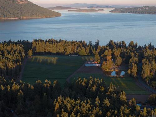 840 Cherry Point Rd, Cobble Hill, BC 