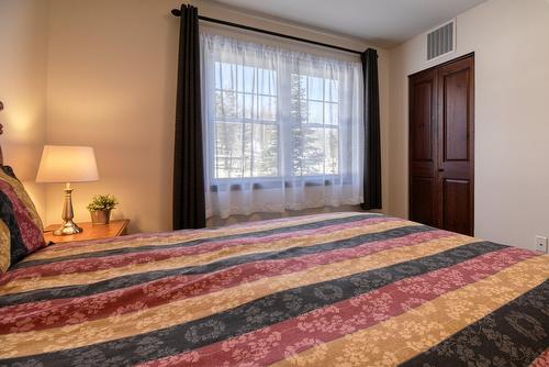 Bedroom - 1-250 Rue Du Mont-Plaisant, Mont-Tremblant, QC - Indoor Photo Showing Bedroom