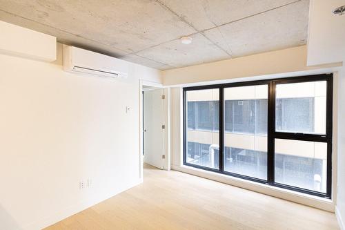 Living room - 309-1 Av. Viger O., Montréal (Ville-Marie), QC - Indoor Photo Showing Other Room