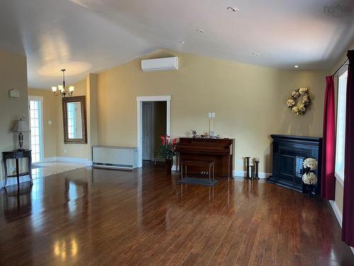 42 Rowan Avenue, New Glasgow, NS 