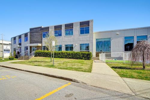 Frontage - 101-3 Rue Quintal, Charlemagne, QC 