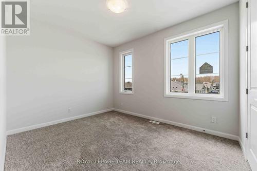 2026 Wanderer Avenue, Ottawa, ON - Indoor Photo Showing Other Room