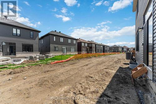 2026 Wanderer Avenue, Ottawa, ON - Outdoor