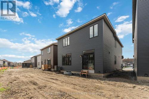 2026 Wanderer Avenue, Ottawa, ON - Outdoor