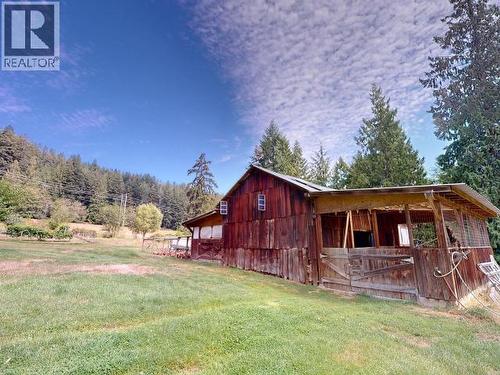 12328 Highway 101, Powell River, BC - Outdoor