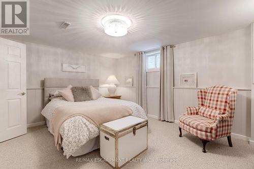 2174 Belgrave Court, Burlington, ON - Indoor Photo Showing Bedroom