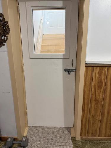 77 Railway Avenue, Benito, MB - Indoor Photo Showing Other Room