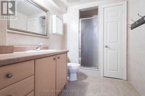 1632 Anworld Court, Mississauga, ON - Indoor Photo Showing Bathroom