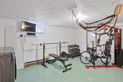 Salle familiale - 348 Rg Notre-Dame, Saint-Rémi, QC - Indoor