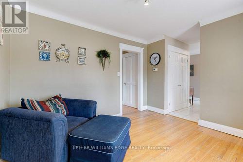 4451 Cosburn Crescent, Burlington, ON - Indoor Photo Showing Other Room