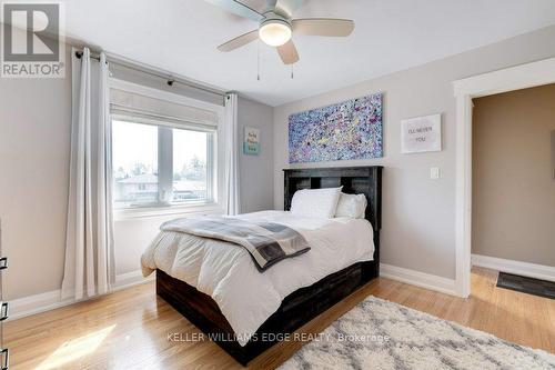 4451 Cosburn Crescent, Burlington, ON - Indoor Photo Showing Bedroom