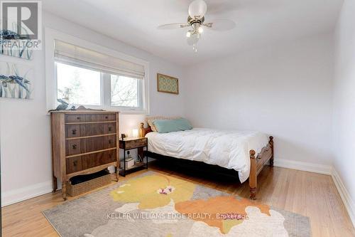 4451 Cosburn Crescent, Burlington, ON - Indoor Photo Showing Bedroom