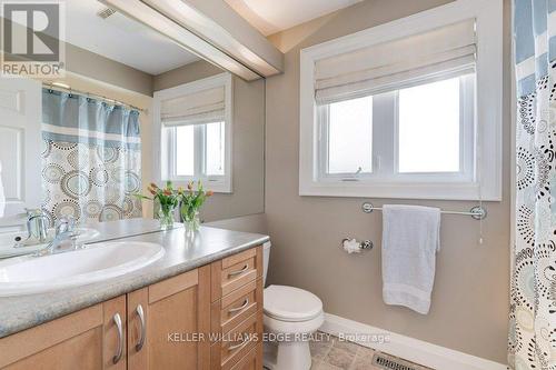 4451 Cosburn Crescent, Burlington, ON - Indoor Photo Showing Bathroom