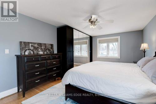 4451 Cosburn Crescent, Burlington, ON - Indoor Photo Showing Bedroom