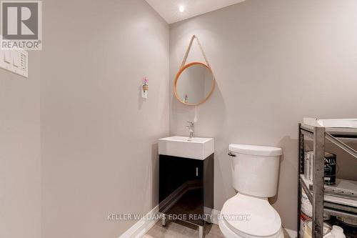 4451 Cosburn Crescent, Burlington, ON - Indoor Photo Showing Bathroom