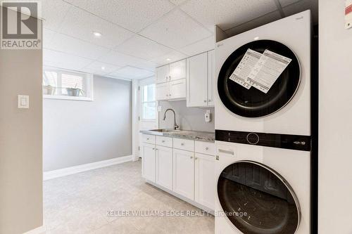 4451 Cosburn Crescent, Burlington, ON - Indoor Photo Showing Laundry Room