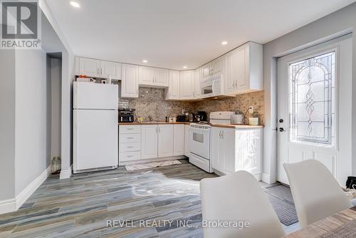 524 Fergo Avenue, Mississauga, ON - Indoor Photo Showing Kitchen