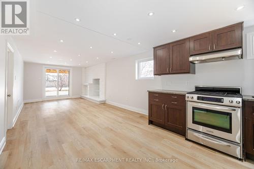 4004 Midhurst Lane, Mississauga, ON - Indoor Photo Showing Kitchen