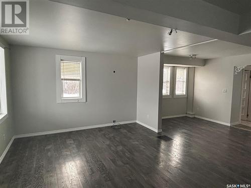 331 3Rd Avenue W, Assiniboia, SK - Indoor Photo Showing Other Room