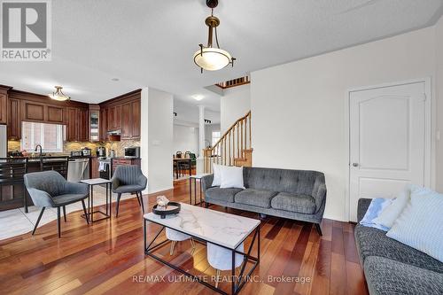 3637 Emery Drive, Mississauga, ON - Indoor Photo Showing Living Room