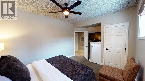 400 Bighorn Boulevard Unit# 412 A, Radium Hot Springs, BC - Indoor Photo Showing Bedroom