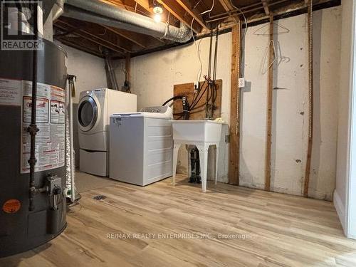 2691 Widemarr Road, Mississauga, ON - Indoor Photo Showing Laundry Room