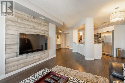 214 5301 Universal Crescent, Regina, SK - Indoor Photo Showing Living Room