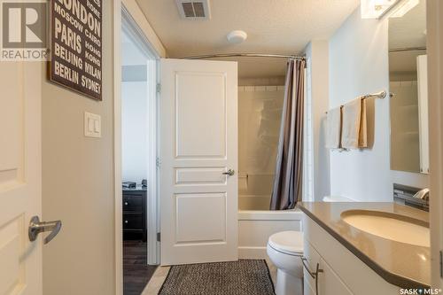 214 5301 Universal Crescent, Regina, SK - Indoor Photo Showing Bathroom