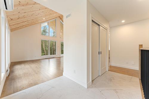 Hall d'entrée/Vestibule - 526 Ch. Laurendeau, Magog, QC - Indoor Photo Showing Other Room