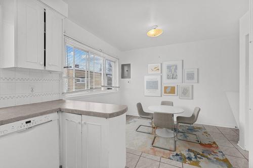 Kitchen - 2292 Rue Bourgoin, Montréal (Saint-Laurent), QC - Indoor