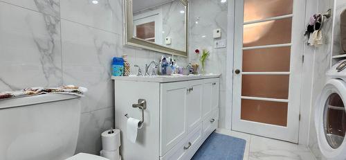 Bathroom - 6075 Rue Rina-Lasnier, Montréal (Saint-Léonard), QC - Indoor